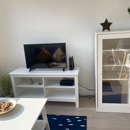 Central Location, Parking, Wi-Fi, Modern Apartment Milton Keynes Eksteriør bilde